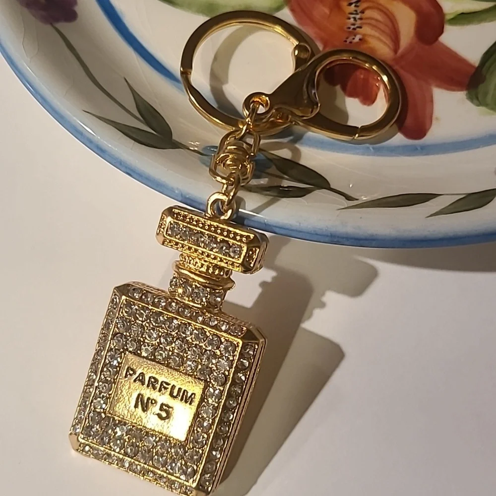 Ladies Womens Rhinestone Perfume Parfum No. 5 Gold Keychain/Bag Charm